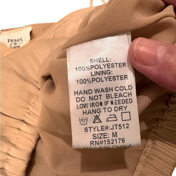 Reset by Jane Amore Satin V-Neck Balloon Hem Top Gold Adjustable Straps, M - Picture 5 of 8